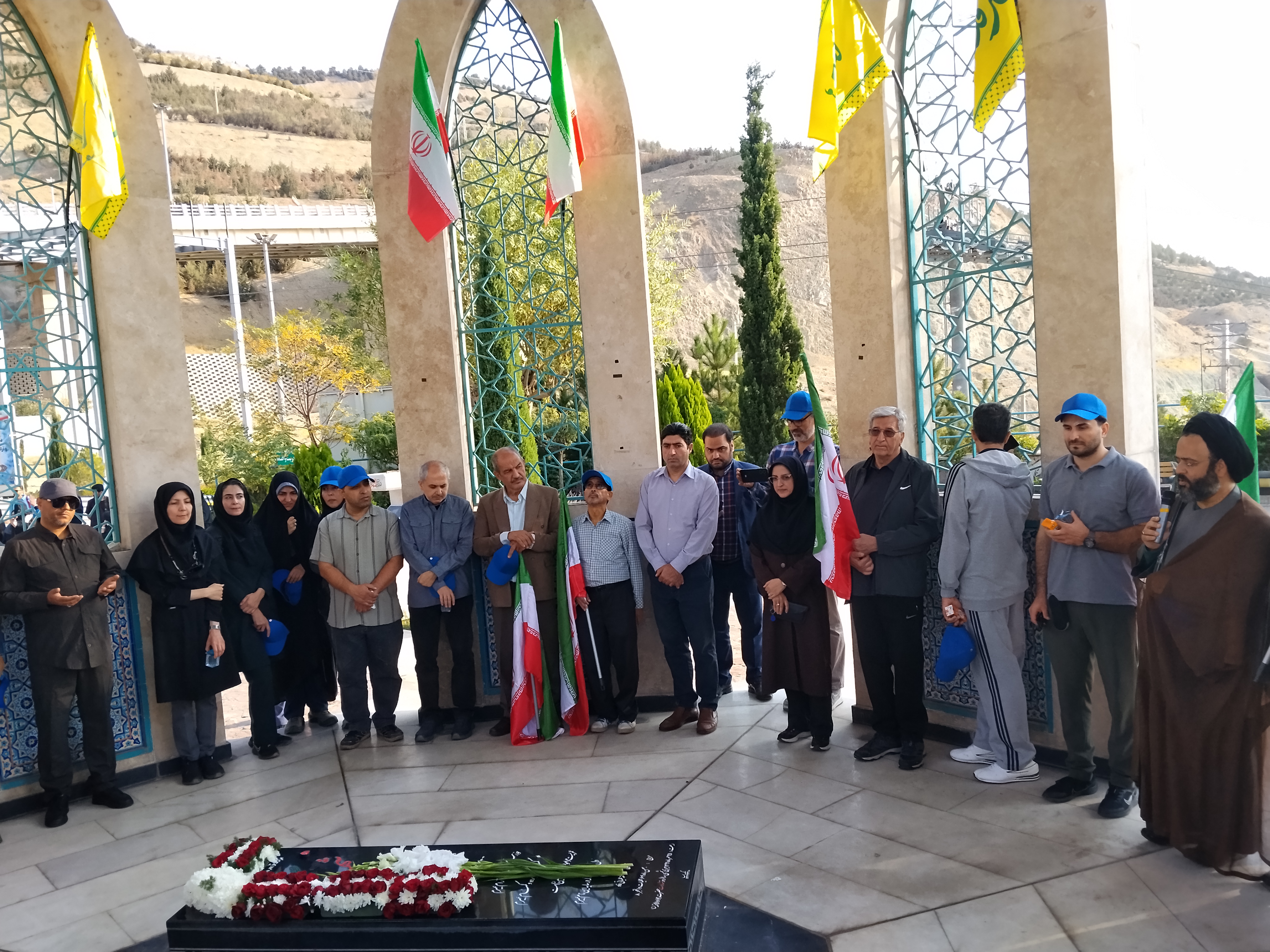 برگزاری مراسم پیادهروی دانشگاهیان دانشگاه آزاد به مناسبت هفته تربیت بدنی برگزاری مراسم پیادهروی دانشگاهیان دانشگاه آزاد به مناسبت هفته تربیت بدنی