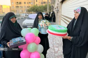 دیدار خادمیاران و یاوران رضوی با خانواده شهیدان ساداتی