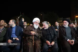 اجتماع خانواده دانشگاه آزاد اسلامی در تجدید بیعت با رهبر انقلاب