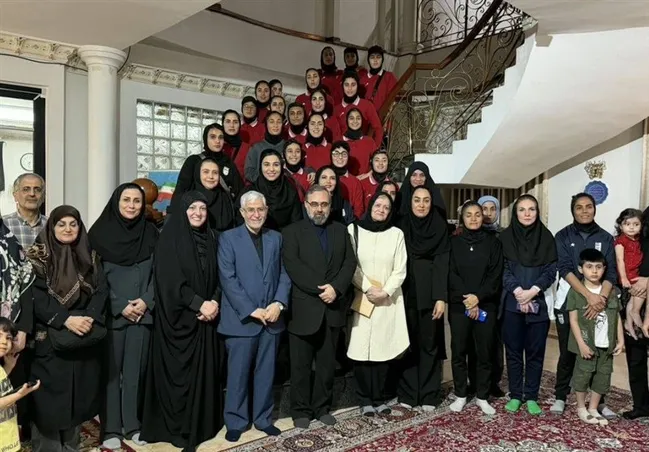 «نه» بزرگ دختران ایران به پیشنهادات فریبنده؛ از استرالیا تا آغوش میهن/ استقبال از تیم ملی فوتبال امشب در تبریز