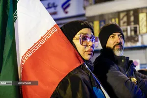 مراسم عزاداری در سوگ رهبر شهید انقلاب - میدان انقلاب تهران
