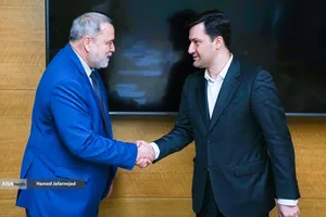 دیدار محمد نظیفی مدیرعامل بورس انرژی ایران و ایگور آرتِمیِف، مدیرعامل بورس بین&zwnj;المللی سن&zwnj;پترزبورگ روسیه