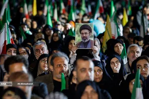 اقامه نماز استغاثه به امام زمان زمان(عج) - میدان ولیعصر (عج)
