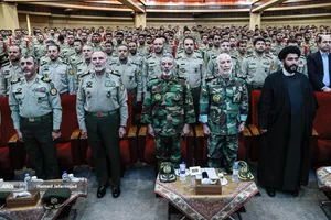 آیین اعطای نشان فداکاری ارتش به پنج تن از خانواده&zwnj;های شهدا و یک تن از پیشکسوتان دفاع مقدس با حضور امیر سرلشکر سید عبدالرحیم موسوی فرمانده کل ارتش امیر سرتیپ کیومرت حیدری فرمانده نیروی زمینی و جمعی از فرماندهان و مسؤلان عالی رتبه ارتش