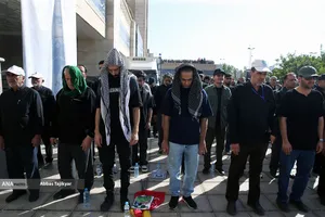 مراسم اقامه نماز بر پیکر امام شهید امت