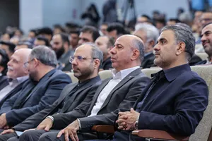 تجلیل از تیم&zwnj;های قهرمان دانشگاه آزاد اسلامی با حضور دکتر بیژن رنجبر