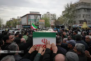 تشییع پیکر ام البنین تهران مادر شهیدان افراسیابی با حضور گسترده مردم انقلابی و شهیدپرور خیابان نبرد- پیروزی