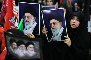 مراسم چهلم &laquo;رهبر شهید انقلاب&raquo; در تهران