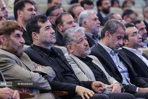 تجلیل از تیم&zwnj;های قهرمان دانشگاه آزاد اسلامی با حضور دکتر بیژن رنجبر