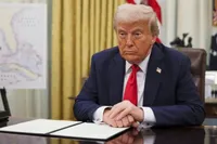 لطفاً مرد آن سوی میز مذاکره را درست معرفی کنید