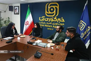 میزگرد روز دانشجویی با حضور محمد تقی زاده بیرامی معاون علمی بسیج دانشجویی دانشکده فنی دانشگاه تهران،محمدمهدی بهرامی عضو شورای صنفی دانشگاه علامه طباطبایی و صبا سالم (انجمن علمی)