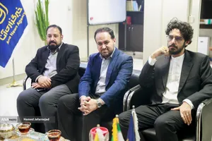 محمد حاجی&zwnj;میرزایی مدیرعامل بنیاد ملی بازی&zwnj;های رایانه&zwnj;ای، محمدصادق افراسیابی معاون راهبردی و عضو هیات مدیره بنیاد ملی بازی&zwnj;های رایانه&zwnj;ای و احسان هوشیارگر مدیر ارتباطات و امور بین&zwnj;الملل بنیاد ملی بازی&zwnj;های رایانه&zwnj;ای