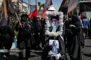 پیاده&zwnj;روی جاماندگان اربعین در تهران
