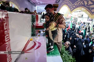 تشییع پیکر شهیدان لاریجانی، سلیمانی و شهدای ناو دنا
