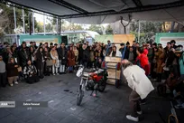 روز هفتم؛ شلوغ‌ترین روز جشنواره تئاتر فجر/ تماشاگران روی زمین نشستند