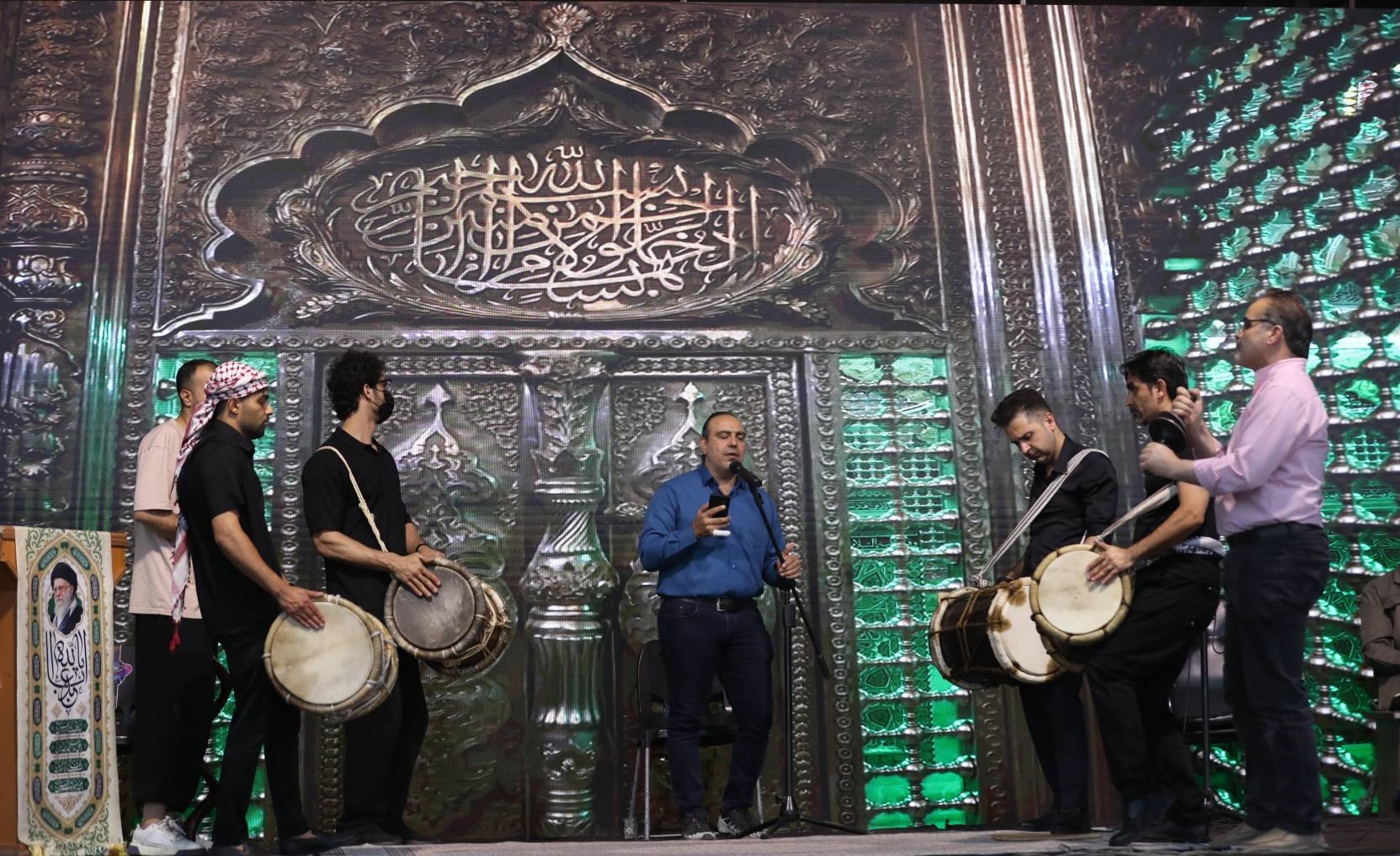 از پنکه و جاروبرقی تا بیرق و کتیبه؛ همه ملزومات یک هیأت در میدان/ روایتی از تحول دیجیتال در عزاداری سنتی