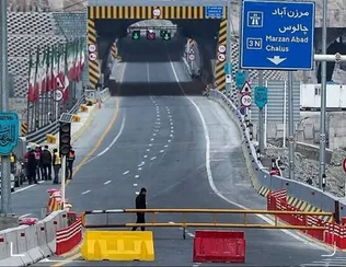چالوس و آزادراه تهران ـ شمال یک طرفه شد