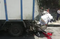 تصادف موتورسیکلت با وانت نیسان در اتوبان زین الدین