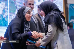 فرزانه صادق وزیر راه و شهرسازی