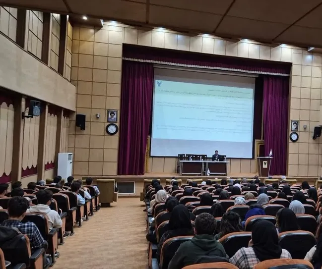 همایش بزرگ انتخاب رشته و هدایت تحصیل پایه‌های یازدهم و دوازدهم در دانشگاه آزاد بابل