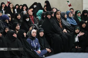 دیدار هزاران نفر از زنان و دختران با رهبر معظم انقلاب