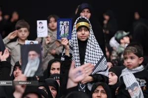 آخرین شب عزاداری شهادت حضرت زهرا(س) در حسینیه امام خمینی(ره)