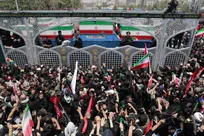 دریای خروشانِ عزاداران؛ روایتِ آخرین تصویر از رهبر شهید