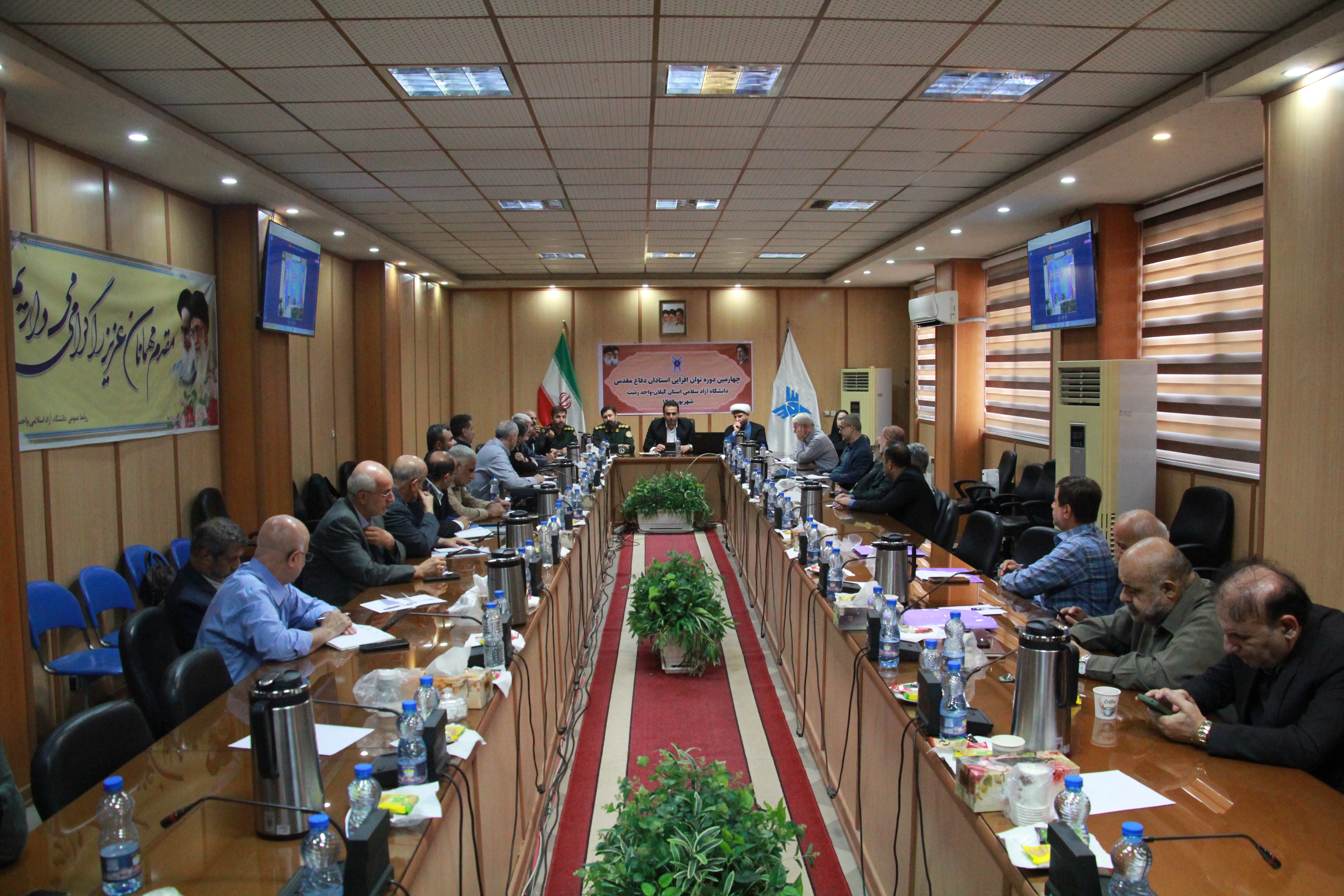 دانشگاه آزاد اسلامی باید در مسیر آموزش تعالی‌محور و تربیت نسل آینده حرکت کند