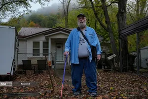 کارگران معدن زغال سنگ مبتلا به بیماری ریه سیاه با دولت ترامپ در مورد لغو حمایت&zwnj;های ایمنی مبارزه می&zwnj;کنند