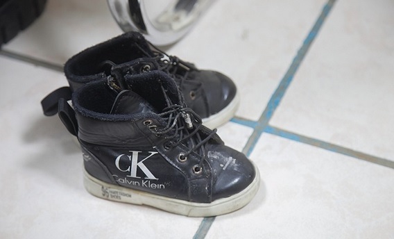 کاپشن خونی «ملینا» به موزه کرمانشاه اهدا شد کاپشن خونی «ملینا» به موزه کرمانشاه اهدا شد