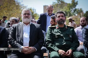 محمدصادق معتمدیان استاندار تهران و  سردار حسن حسن&zwnj;زاده فرمانده سپاه تهران