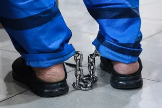 دستگیری متهم به سرقت خودرو در شهرری؛ کشف یک دستگاه پراید+ فیلم