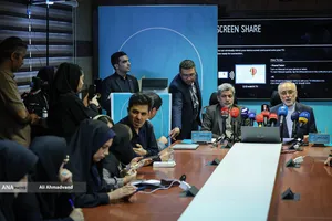 علی اکبر صالحی رئیس کارگروه علمی جایزه مصطفی(ص) و مهدی صفاری&zwnj;نیا مدیرعامل بنیاد علم و فناوری مصطفی&zwnj;(ص)