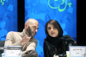 رها خدایاری و توماج دانش بهزادی در نشست خبری فیلم سینمایی آبستن