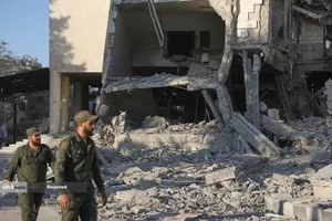 در روزهای اخیر، منطقه جنوب سوریه بار دیگر صحنه یکی از شدیدترین درگیری&zwnj;ها بود، رژیم اشغالگر صهیونیستی نیز با ادعای &laquo;حمایت از اقلیت دروزی&raquo; بیش از 160 حمله هوایی تنها طی 24 ساعت به سوریه انجام داد. رژیم صهیونیستی در این حملات  مواضع حساسی همچون ستادکل ارتش، اطراف کاخ ریاست&zwnj;جمهوری، وزارت دفاع و کاروان&zwnj;های نظامی را در دمشق، سویدا و درعا هدف قرار داد.