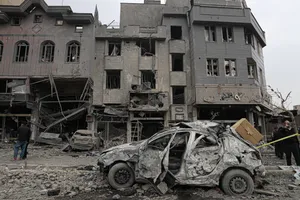 حمله هوایی جنگنده&zwnj;های اسرائیلی_آمریکایی به خیابان پیروزی تهران