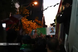 تشییع پیکر مطهر دریابان شهید &laquo;علیرضا تنگسیری&raquo; فرمانده دلاور خلیج فارس و جمعی از شهدای والامقام