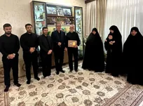 فرزند شهیدم از همان آغاز نوجوانی در خط ولایت بود