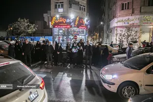 عزاداری شهادت رهبر انقلاب در چهارراه کوکاکولا خیابان پیروزی تهران