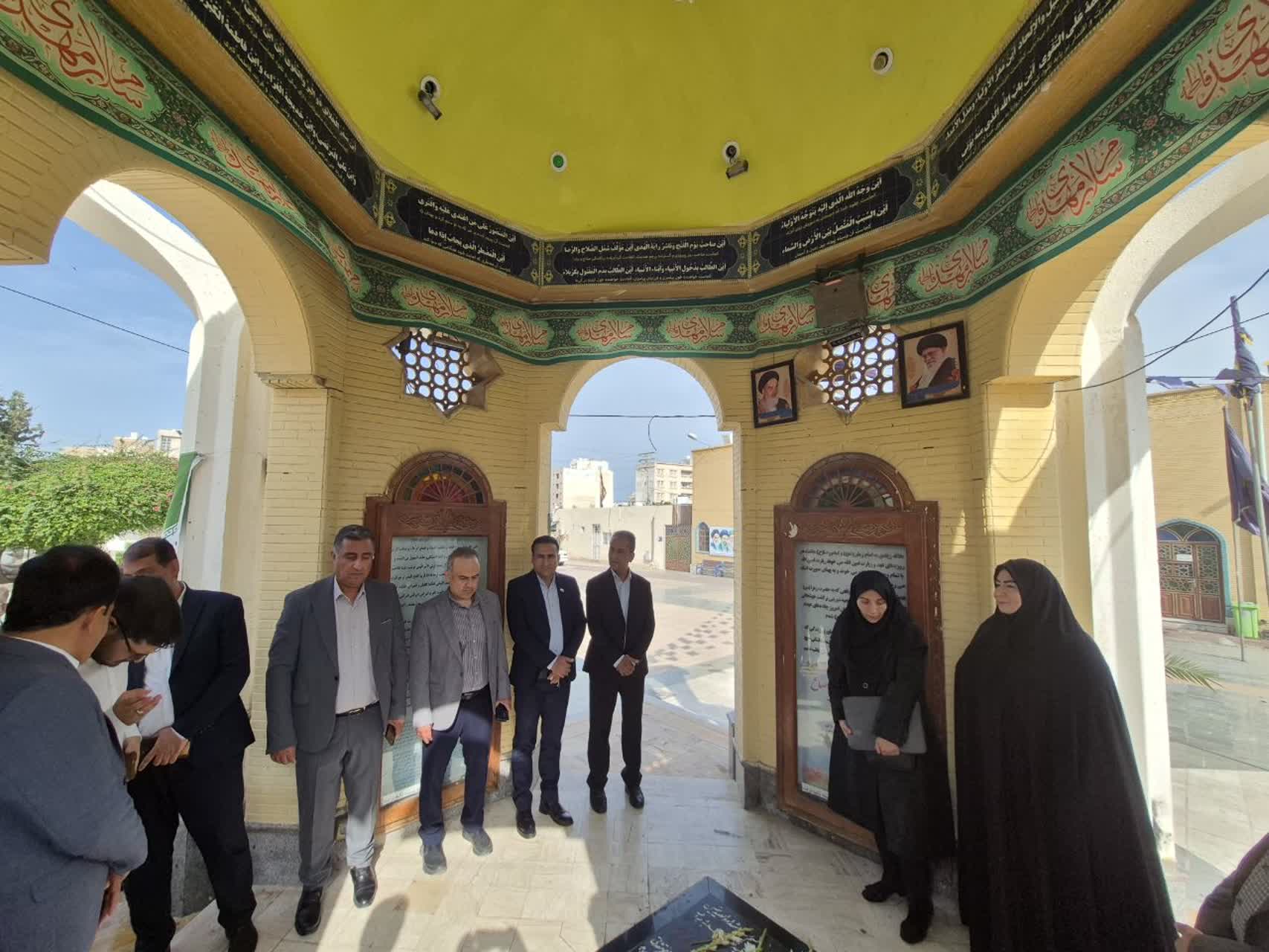 تجدیدمیثاق سرپرست جدید دانشگاه آزاد اسلامی بوشهر با آرمانهای شهدا و امامین شهدا تجدیدمیثاق سرپرست جدید دانشگاه آزاد اسلامی بوشهر با آرمانهای شهدا و امامین شهدا