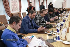 حضور خبرنگاران در نشست خبری مدیرعامل سازمان راهداری و حمل&zwnj;ونقل جاده&zwnj;ای 