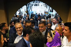 بازدید پزشکیان از نمایشگاه توانمندی&zwnj;های روستایی و عشایری کشور