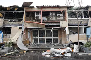 بازدید اصحاب رسانه از پایگاه مدیرت بحران نازی&zwnj;آباد و خودروهای آسیب دیده اورژانس در اثر تجاوز صهیونیستی آمریکایی