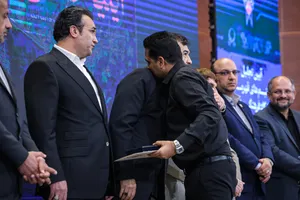 تجلیل از تیم&zwnj;های قهرمان دانشگاه آزاد اسلامی با حضور دکتر بیژن رنجبر