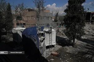 حمله هوایی آمریکایی و صهیونی به داﻧﺸﮕﺎه علم و صنعت ایران