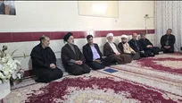 سلام و پیام تسلیت رهبر انقلاب به خانواده شهدای اهواز توسط نماینده ولی فقیه در بنیاد شهید ابلاغ شد