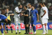 از عصبانیت ساپینتو تا اعتراض استقلالی‌ها به عدم اعلام پنالتی و اخراج رضاییان+تصاویر