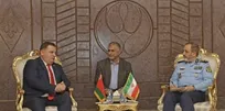 وزیر دفاع: ایران از گسترش همکاری‌های دفاعی - صنعتی با بلاروس استقبال می‌کند