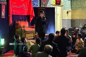 عزاداری خادمیاران و یاوران رضوی منطقه دارالمومنین به ساحت قدسی حضرت صدیقه طاهره(س) در هیئت خدام&zwnj;الرضا(ع)