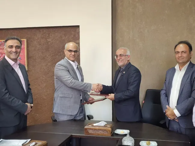 جزئیات تفاهم‌نامه دانشگاه آزاد و صندوق پژوهش و فناوری استان یزد؛ گامی بلند در تجاری‌سازی دانش